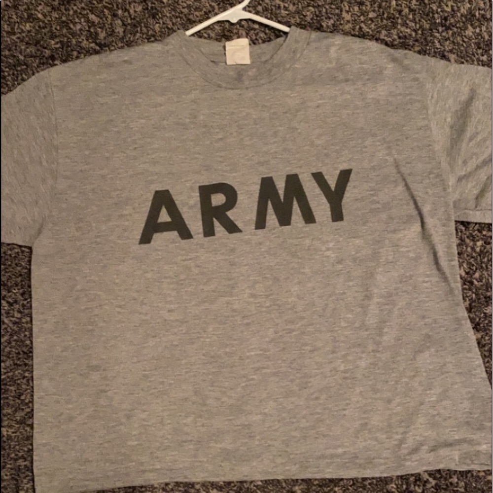 grey army shirt